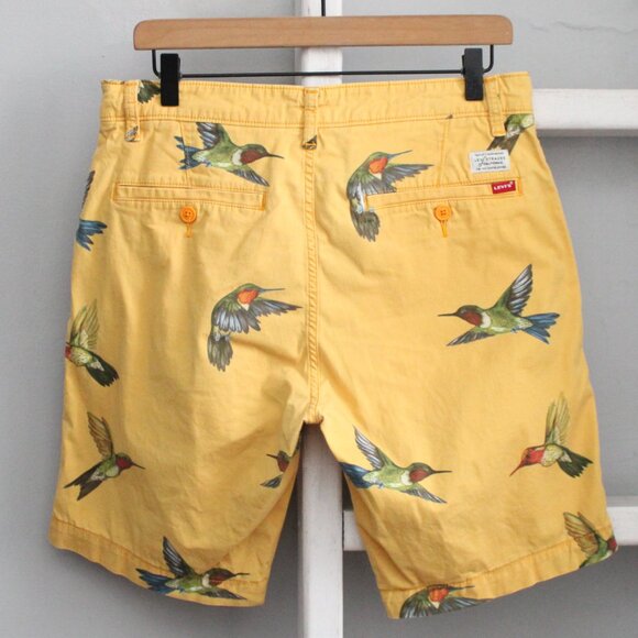 Levi's Xx Chino Taper II Yellow Hummingbird Pattern Shorts Men's Size 31 x 9.5 - Picture 8 of 9